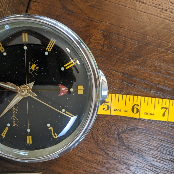 VTG - "Golden Cock" Alarm/Calendar Clock - Works - Picture 7 of 10